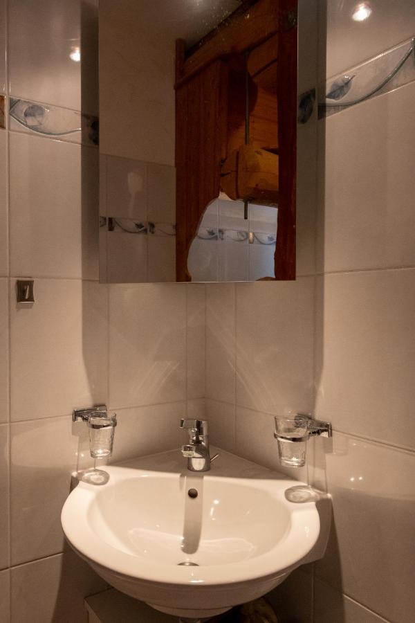Le Gite De Briey Chalais Exterior photo