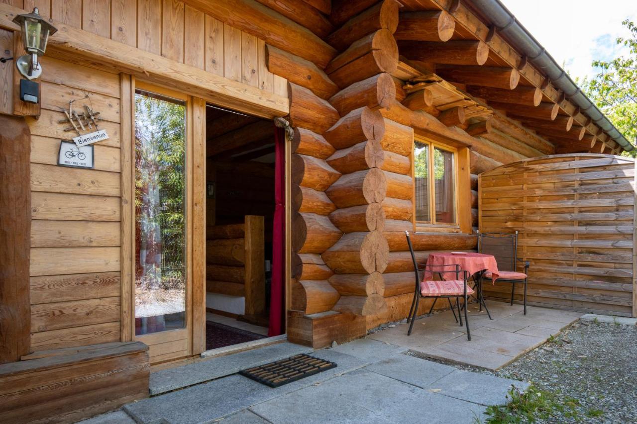 Le Gite De Briey Chalais Exterior photo