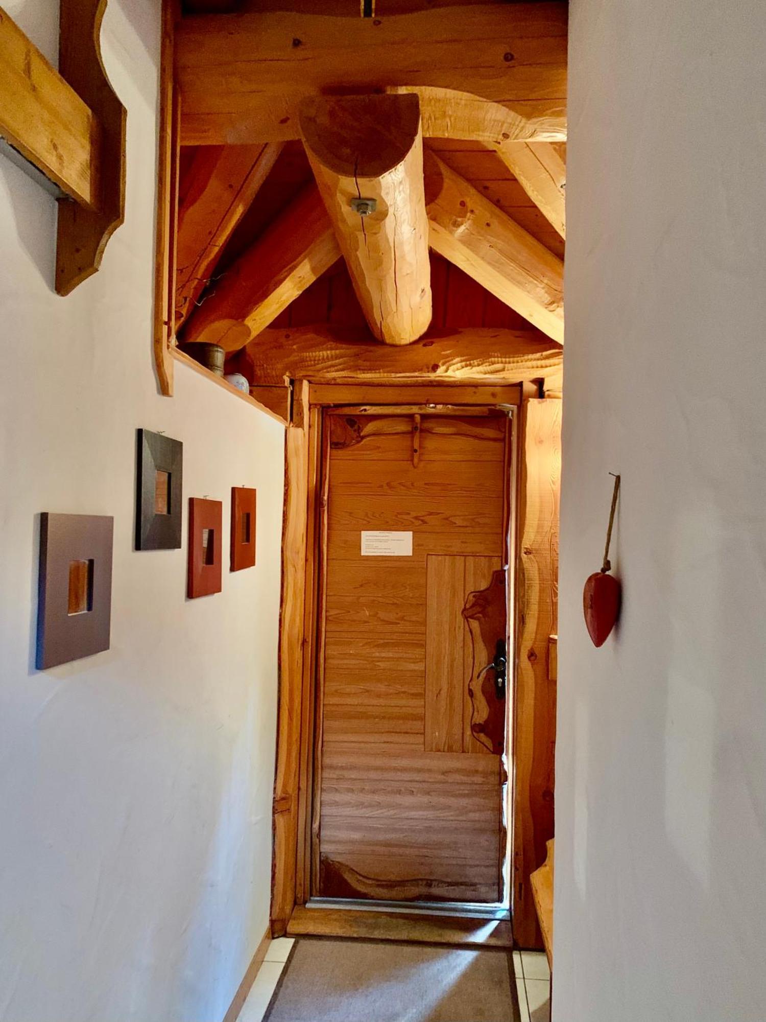 Le Gite De Briey Chalais Exterior photo