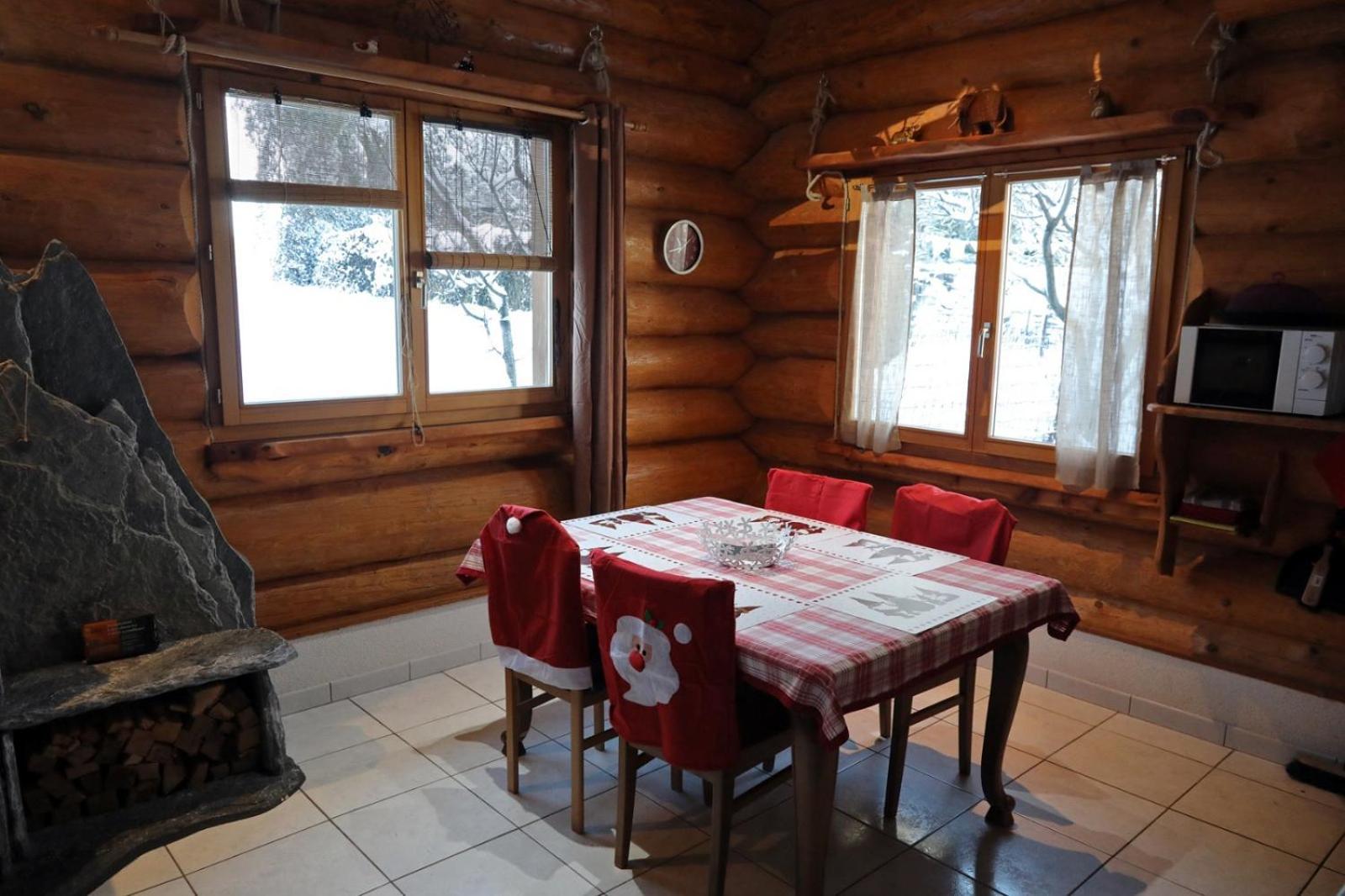 Le Gite De Briey Chalais Exterior photo