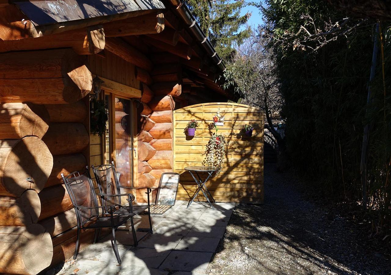 Le Gite De Briey Chalais Exterior photo